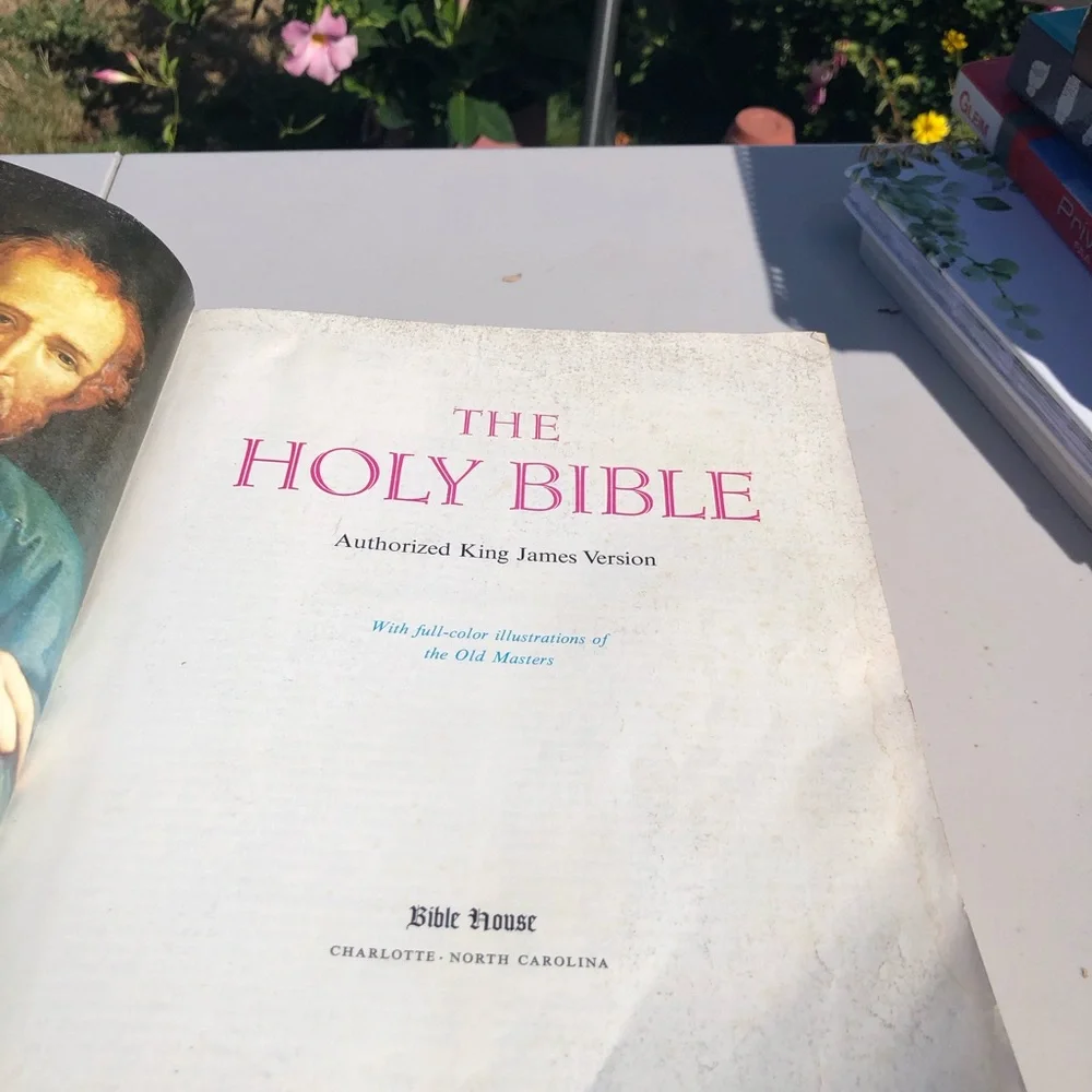 Classic White Holy Bible - White sling James Version CSS Edition 2976